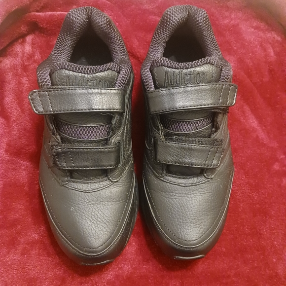 Brooks Addiction Walker Men's Size 7.5 Color" Black Pre-owned - Picture 3 of 12